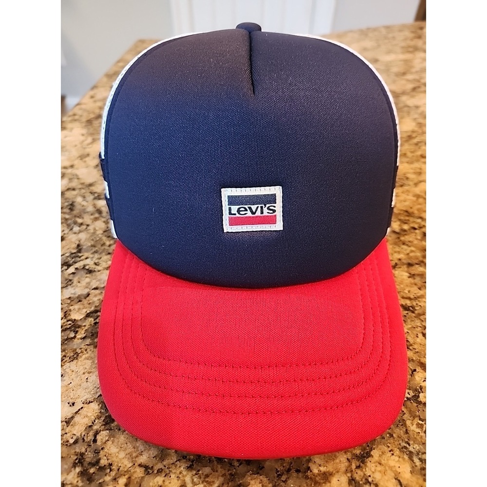Vintage‎ Levi's Snap back mesh trucker hat cap